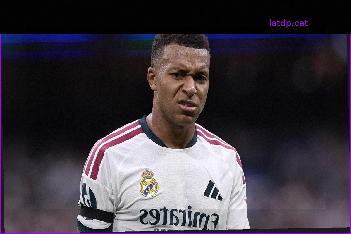 Errore di Jones, Mbappè non perdona: Real Madrid avanti al 14'